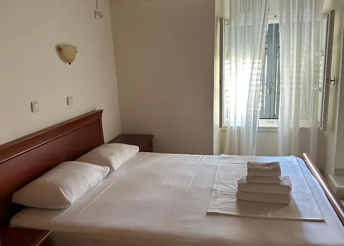 Mixalis Vendégház 3*